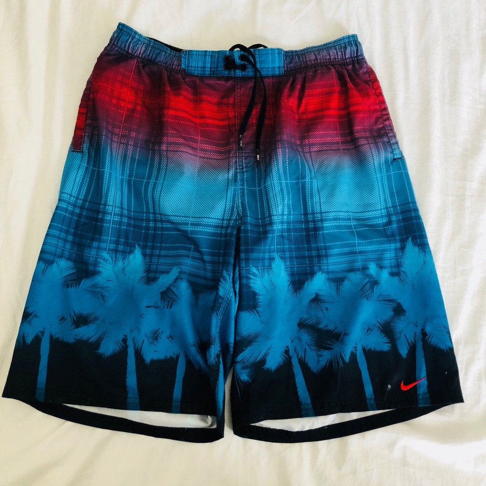 Men’s Nike swim trunks